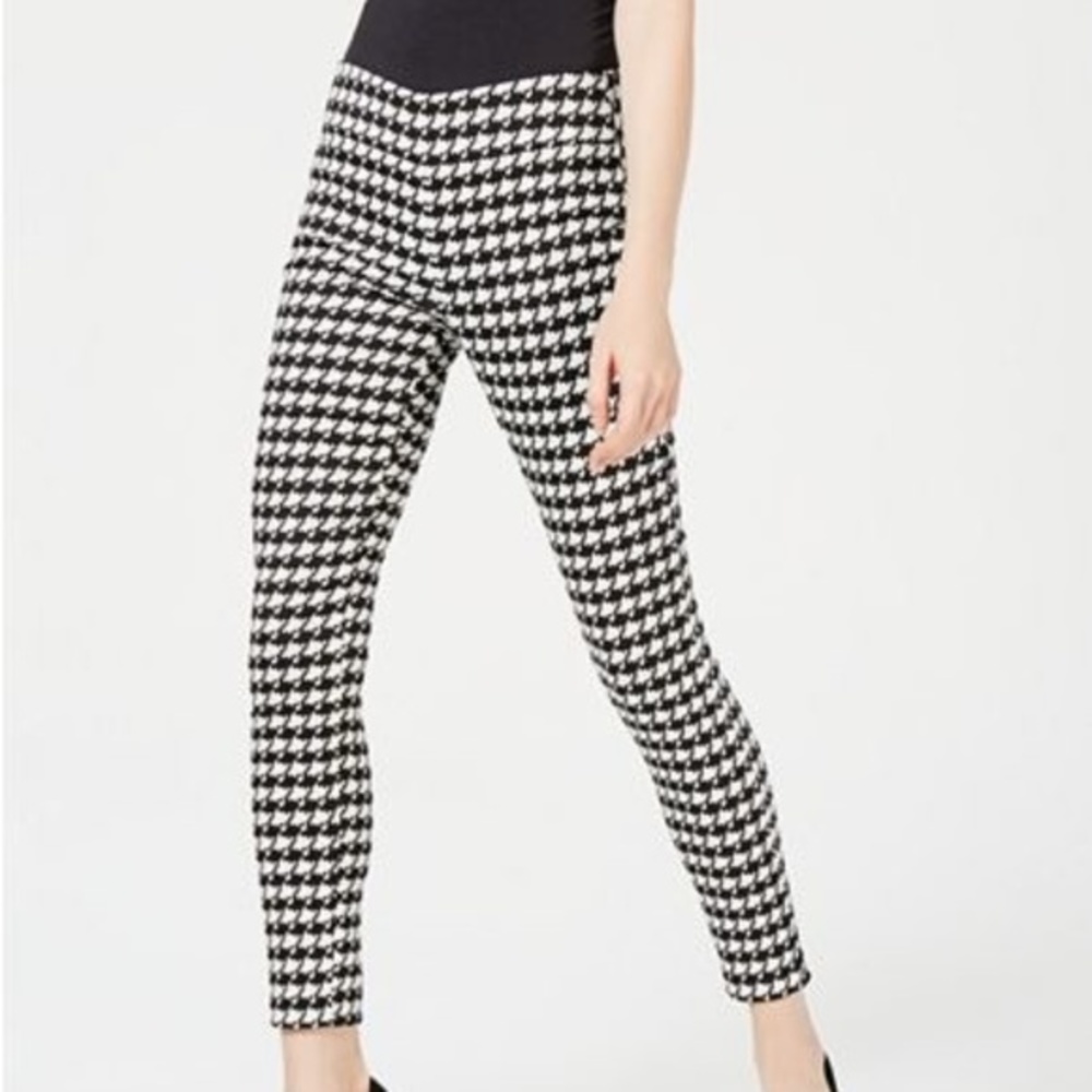 NWT Bar III Houndstooth Print Skinny Pants